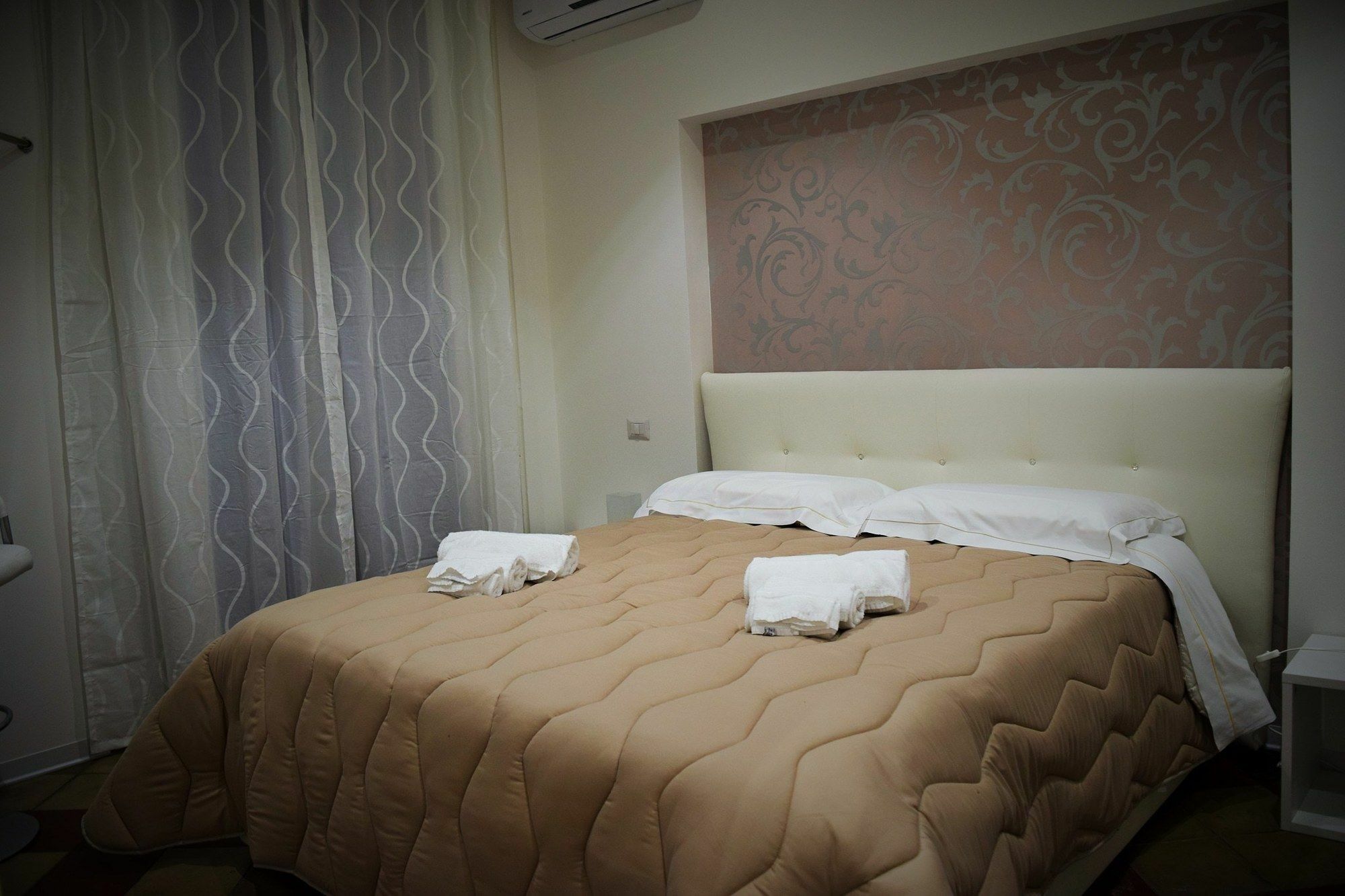 Sleep Inn Catania Rooms - Affittacamere Luaran gambar